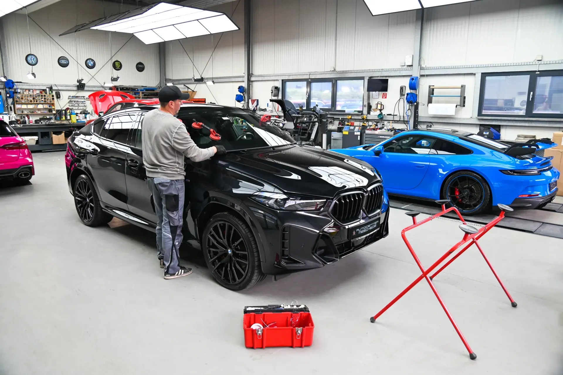 Drohnenaufnahme des AutoCenter Meschede
